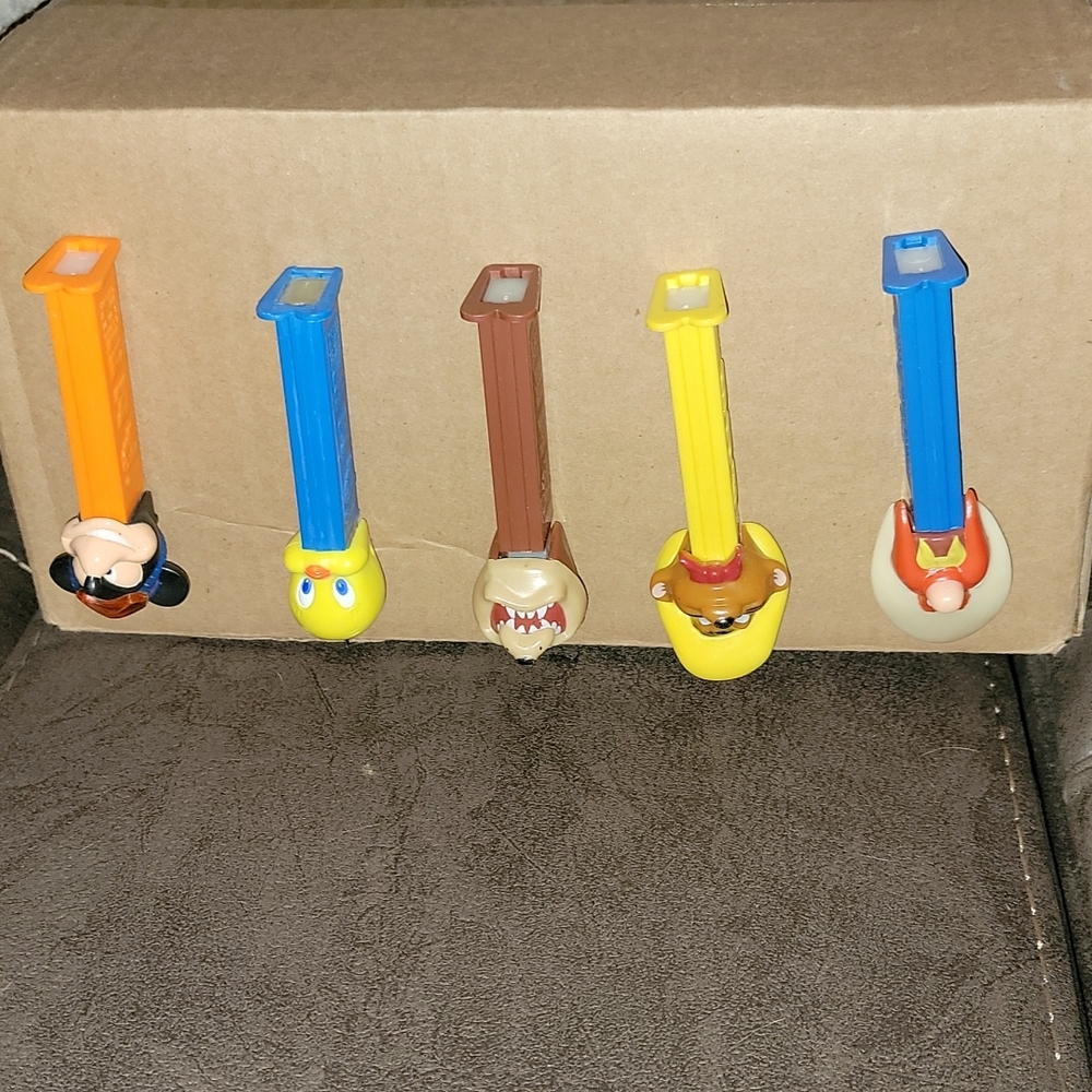 Collectible Pez Dispensers (x5)